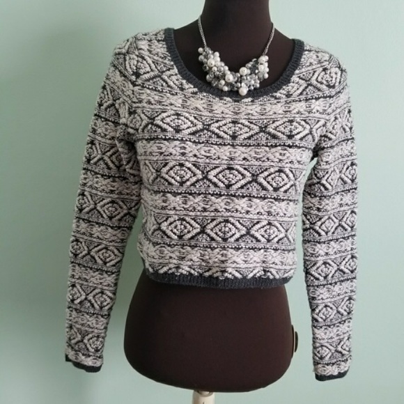 NWOT Anthropologie Moth crop gray/white sweater - Picture 3 of 5